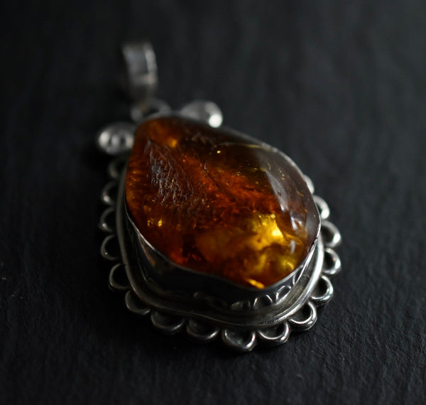 Eye-Catching Natural Vintage Baltic Amber Silver Sterling 925 Pendant - Baga Ethnik Living