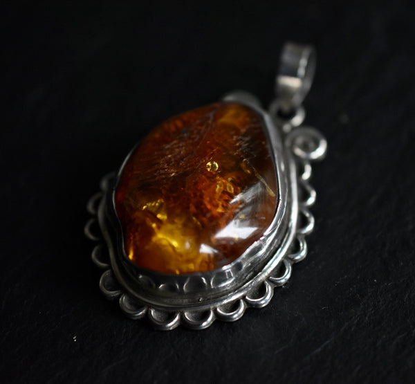 Eye-Catching Natural Vintage Baltic Amber Silver Sterling 925 Pendant - Baga Ethnik Living