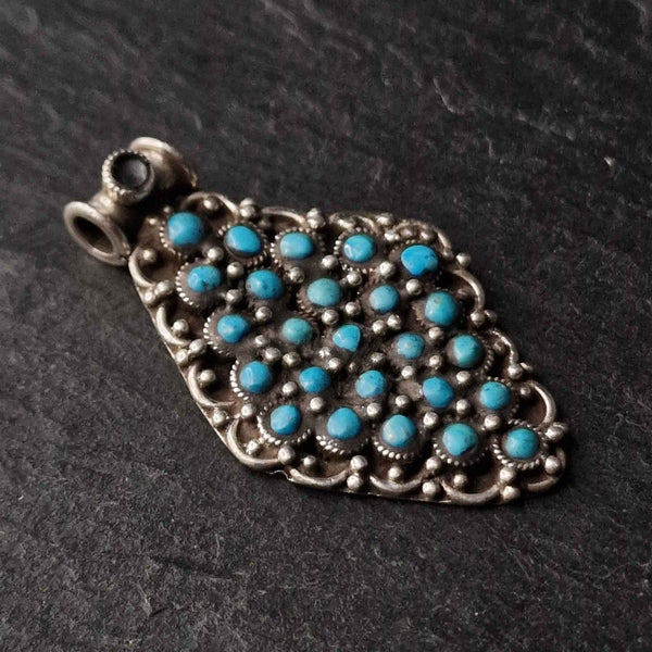 Turquoise Pendant: A Rare Piece of Art - Baga Ethnik Living