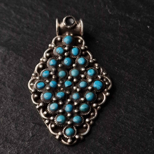 Turquoise Pendant: A Rare Piece of Art - Baga Ethnik Living